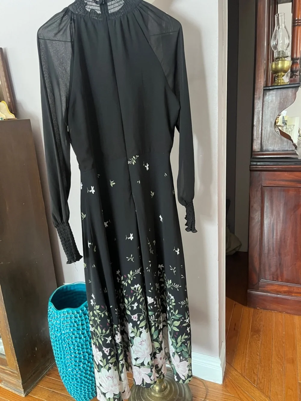 Suzy Shier Black Maxi Dress with Floral Hem - Picture 4 of 6